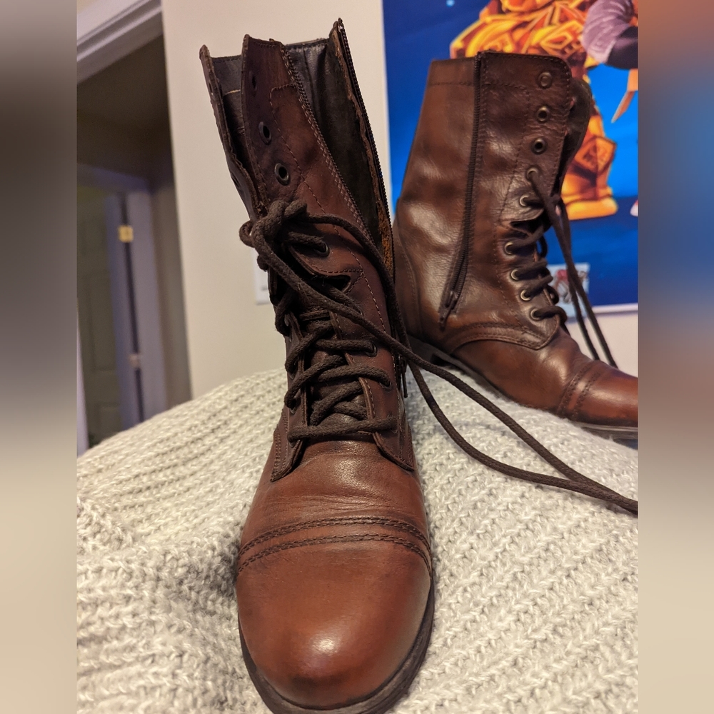 Steve Madden leather lace up boots